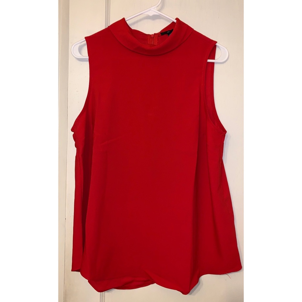 ♥️ Sleeveless Mock Neck Top ♥️